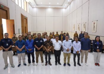 KPU Kabupaten Humbang Hasundutan (Humbahas) menggelar FGD (Focus Group Discussion) bersama lembaga vertikal dan OPD Pemerintah Kabupaten Humbahas, Selasa (5/11/2024), di Hotel Ayola Doloksanggul.