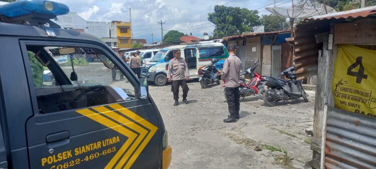 Kapolsek Siantar Utara, AKP Nelson Aritonang, SH, pimpin Gerebek Sarang Narkoba (GSN), di tiga lokasi, pada Jumat (15/11/2024) pagi, pukul 10.00 WIB.