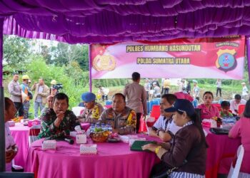 Kepala Dinas Pertanian dan Ketahanan Pangan Kabupaten Humbang Hasundutan, Ir. Junter Marbun, mengikuti secara virtual launching Gugus Tugas Polri Mendukung Ketahanan Pangan Indonesia yang dilaksanakan di Desa Tapiannauli, Kecamatan Lintongnihuta, Rabu (20/11/2024).