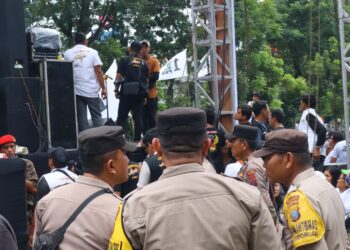 Polres Pematangsiantar turunkan 135 personil untuk mengamankan kampanye akbar pasangan calon Wali Kota dan Wakil Wali Kota Nomor Urut 02, pada Rabu (20/11/2024) siang lalu.