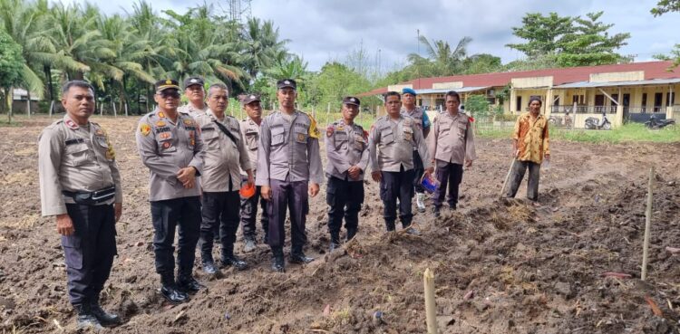 Mendukung program prioritas ASTA CITA yang diinisiasi oleh Kapolri dalam 100 hari pertama kepemimpinan Presiden Prabowo, Polsek Perdagangan melaksanakan program ketahanan pangan di wilayah mereka.