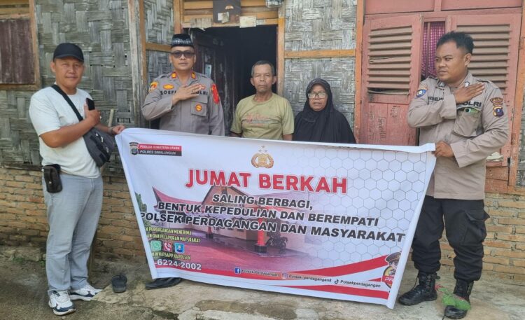 Polsek Perdagangan melaksanakan Jumat Barokah yang diadakan pada Jumat (22/11/2024), dan dipimpin Kapolsek Perdagangan, AKP Ibrahim Sopi, SH, MH.