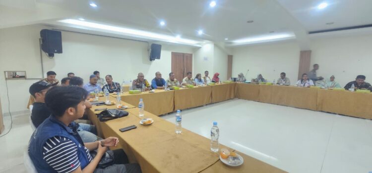 Polres Pematangsiantar menghadiri Rapat Koordinasi (Rakor) Pembersihan Alat Peraga Kampanye (APK) dan masa tenang dalam rangka Pemilihan Kepala Daerah (Pilkada) Serentak Tahun 2024, di Kota Pematangsiantar.