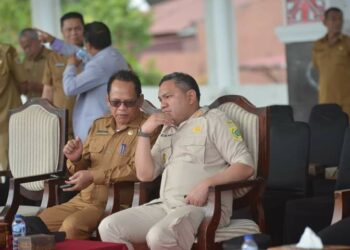 Bupati Pakpak Bharat, Franc Bernhard Tumanggor, menghadiri Apel Pergeseran Pasukan dan Pemeriksaan Kesehatan Personil PAM TPS Polres Pakpak Bharat" yang dilaksanakan dalam rangka Operasi Mantap Praja Toba 2024, di Lapangan Kasean Banurea, Napa Sengkut Salak, Selasa (26/11/2024).