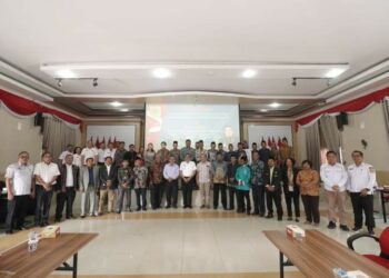 Pemkab Pakpak Bharat menggelar silaturahmi bersama Tokoh - tokoh Agama, di Balai Sada Arih, Kompleks Kantor Bupati Pakpak Bharat, pada Rabu (13/11/2024).