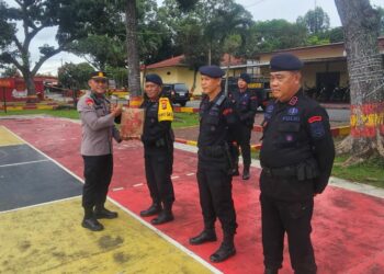 Kabag Ops, AKP Ilham Harahap, SH, MH, pimpin apel pengembalian personil Satuan Brimob Polda Sumatera Utara (Poldasu) ke Mako Kompi 2 Yon B Sat Brimob Poldasu, Jl. Ahmad Yani Kota Pematangsiantar, pada Minggu (1/12/2024) pagi tadi, pukul 10.00 WIB.