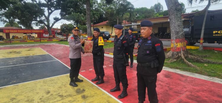 Kabag Ops, AKP Ilham Harahap, SH, MH, pimpin apel pengembalian personil Satuan Brimob Polda Sumatera Utara (Poldasu) ke Mako Kompi 2 Yon B Sat Brimob Poldasu, Jl. Ahmad Yani Kota Pematangsiantar, pada Minggu (1/12/2024) pagi tadi, pukul 10.00 WIB.