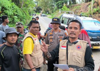 - Tim gabungan berhasil mengevakuasi dua korban banjir bandang, di aliran Sungai Bah Sombu, Nagori Bangun Raya, Kecamatan Raya Kahean, Kabupaten Simalungun.