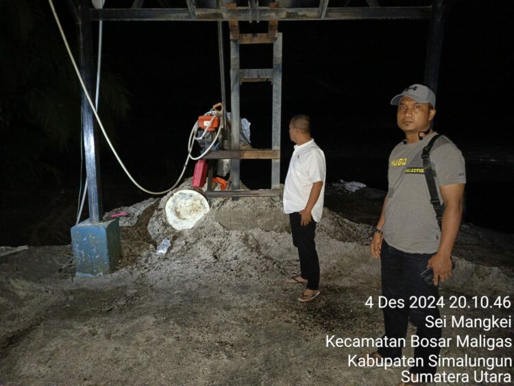Sat Reskrim Polres Simalungun melakukan penyelidikan tentang dugaan aktivitas tambang pasir ilegal, di Huta III, Desa Perdagangan II, Kecamatan Bandar, Kabupaten Simalungun.
