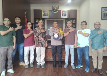 Kapolres Pematangsiantar, AKBP Yogen Heroes Baruno SH, SIK, menerima audiensi Manager PLN UP3 Pematangsiantar, Ramses Manalu, pada Kamis (18/12/2024) pagi, pukul 10.00 WIB, di ruang kerja Kapolres.