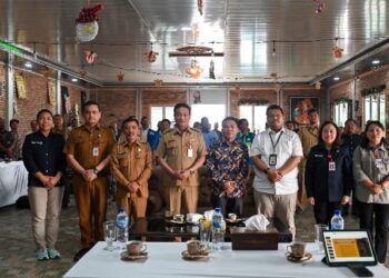 Wakil Bupati Humbahas, Dr Oloan Paniaran Nababan SH, MH, menghadiri sosialisasi Kelembagaan Organisasi Masyarakat di Kabupaten Humbahas, Selasa (17/12/2024), bertempat di Marbona Café & Resto Doloksanggul.