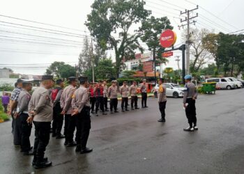 Polres Simalungun menggelar apel pagi, pada Sabtu (18/1/2025) untuk mempersiapkan pengamanan malam minggu dalam mengantisipasi balap liar, geng motor, dan kemacetan lalu lintas di wilayah hukumnya.