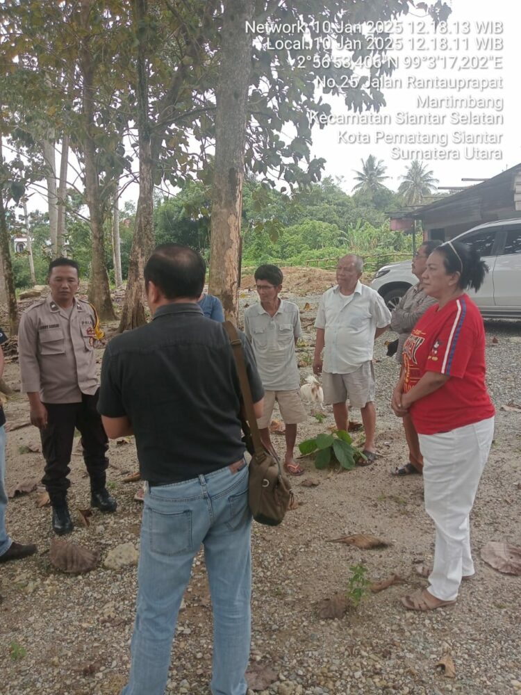 Bhabinkamtibmas Kelurahan Martimbang, AIPTU Jerry Adrian, gerak cepat menyelesaikan masalah warga binaannya, melalui problem solving, pada Jumat (10/1/2025) siang, sekira pukul 13.00 WIB.