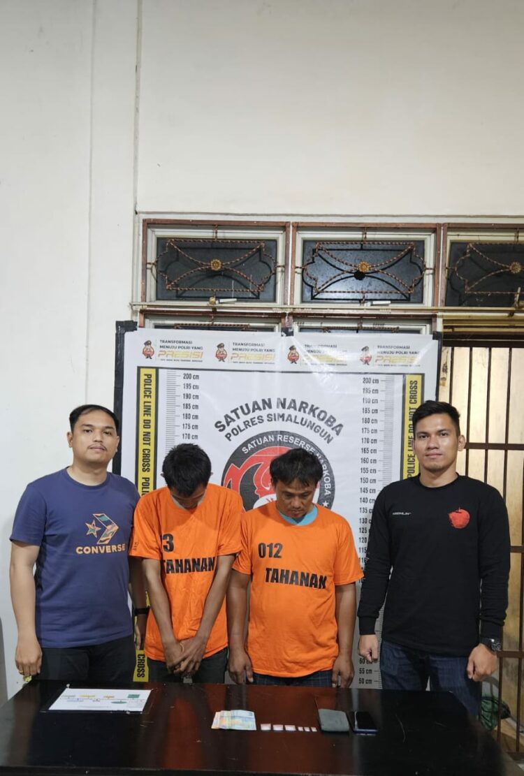 Sat Narkoba Polres Simalungun tangkap dua tersangka.