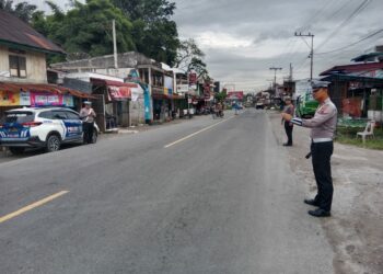 Sat Lantas Polres Simalungun menyiagakan personilnya untuk mengantisipasi kemacetan dan gangguan Kamtibmas di hari libur.