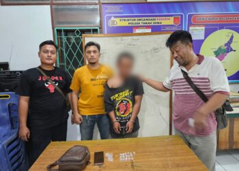 Unit Reskrim Polsek Tanah Jawa berhasil mengamankan seorang tersangka pengedar narkoba jenis sabu.