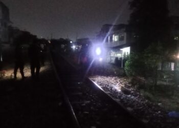 Polres Pematangsiantar melakukan olah Tempat Kejadian Perkara (TKP) temuan mayat diduga korban tewas ditabrak kereta api.