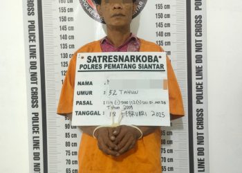 Foto tersangka dan barang bukti sabu yang diamankan Polres Pematangsiantar.