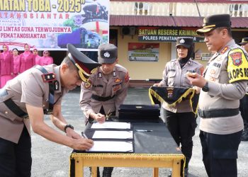 Kapolres Pematangsiantar, AKBP Yogen Heroes Baruno SH, SIK, pimpin serah terima jabatan Wakapolres, lima Kasat dan dua Kapolsek, pada Senin (10/2/2025) pagi, pukul 09.00 WIB.