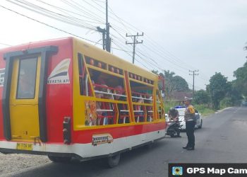 Satlantas Polres Simalungun menggelar Operasi Keselamatan Toba 2025, di Jalan Asahan, Kecamatan Siantar, Kabupaten Simalungun, Sumatera Utara, pada Kamis (13/2/2025).