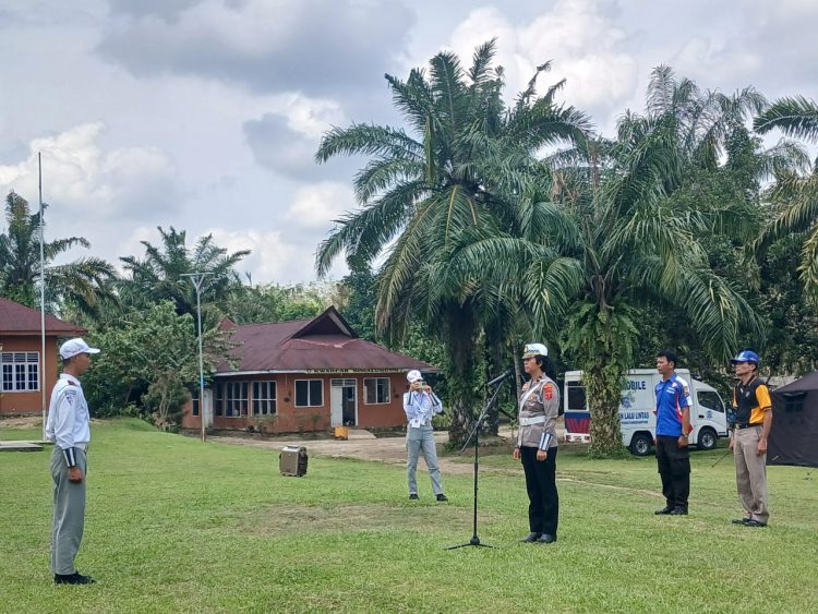 Kanit Kamsel, IPDA Serly Tarigan, menghadiri pembukaan Perkemahan Sabtu Minggu (PERSAMI) Patroli Keamanan Sekolah (PKS) Sat Lantas Polres Pematangsiantar Tahun 2025, pada Sabtu (22/2/2025) siang, dimulai pukul 13.00 WIB.