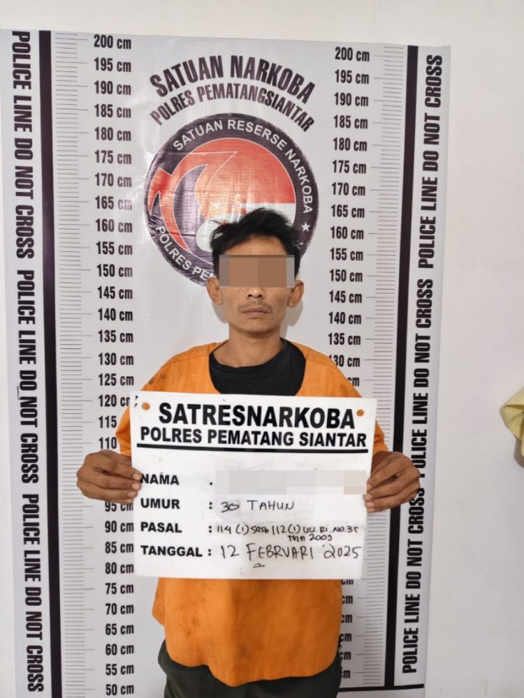 Polres Pematangsiantar berhasil menangkap seorang pengedar narkotika jenis sabu, di Jalan Farel Pasaribu, pada Rabu (12/2/2025), sekitar pukul 00.35 WIB.