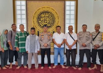 Polsek Perdagangan menggelar kegiatan punggahan yang diisi dengan makan bersama, bakti sosial, dan tausiyah, pada Jumat (28/2/2025), pukul 14.00 WIB, di Mushola Al Kohar Polsek Perdagangan, Jalan Listrik, Kelurahan Perdagangan I, Kecamatan Bandar, Kabupaten Simalungun.