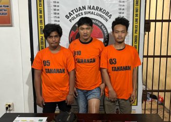 Foto para tersangka dan barang bukti yang diamankan Polres Simalungun.