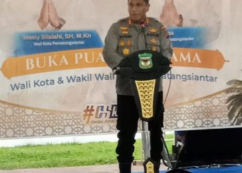 Kapolres Pematangsiantar, AKBP Yogen Heroes Baruno SH, SIK, saat hadiri buka puasa bersama DPRD dan Forkopimda Pematangsiantar, di rumah dinas Wali Kota Pematangsiantar, pada Senin (10/3/2025) sore.