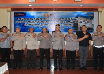 Polres Pematangsiantar menerima kunjungan kerja (Kunker) Tim Subbag Rehabpers Bidang Polda Sumatera Utara (Polda Sumut) diketuai AKP Idham Halik S.H, pada Rabu (12/3/2025) pagi, pukul : 10.00 WIB, di Aula Widya Satya Brata Polres Pematangsiantar.