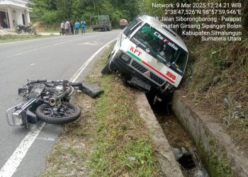 Poslantas Parapat, gerak cepat respon laporan warga dengan turun melakukan olah Tempat Kejadian Perkara (TKP) kecelakaan lalulintas (Lakalantas), pada Minggu (9/3/2025) siang.