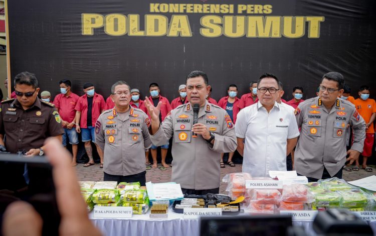 Ditresnarkoba Polda Sumatera Utara beserta jajaran, berhasil mengungkap 883 kasus tindak pidana narkotika dalam kurun waktu dua bulan, mulai Januari hingga Februari 2025.