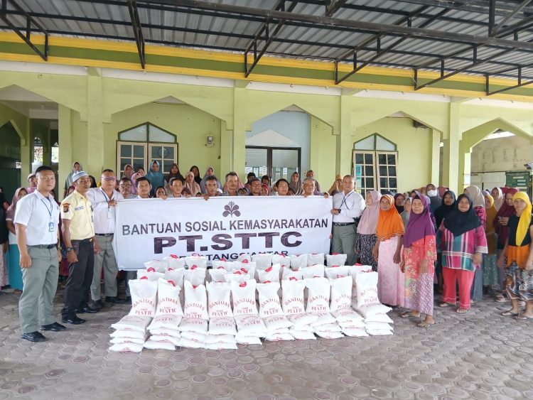 PT. STTC memberikan bantuan sosial dan tali asih ke masjid yang ada di Kota Pematangsiantar dan Kabupaten Simalungun.