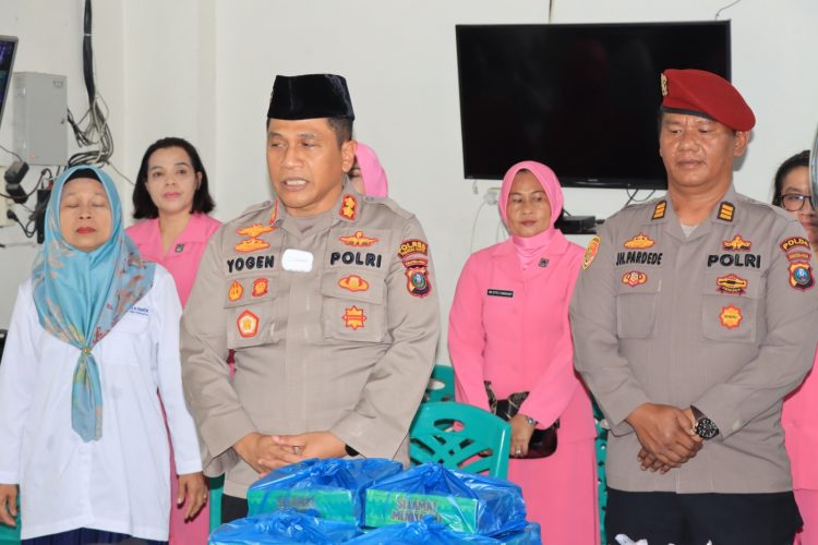 Polres Pematangsianțar berbagi takjil kepada Anak - anak Yatim Panti Asuhan Putri Aisyiyah Muhammadiyah Pematangsiantar, pada Kamis (13/3/2025) sore.