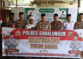 Kapolres Simalungun, AKBP Choky Sentosa Meliala, S.I.K., S.H., M.H, Safari Ramadhan dengan mengunjungi Pondok Pesantren Darul Hikmah, di Nagori Bah Joga Utara, Kecamatan Jawa Maraja Bah Jambi, Kabupaten Simalungun, pada Rabu (12/3/2025).