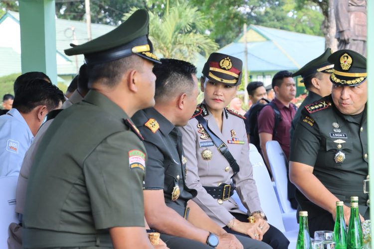 Kapolres Pematangsianțar, AKBP Sah Udur T.M Sitinjak SH, SIK, MH, mengIkuti upacara penutupan DIKMATA TNI AD Gel. I Tahun 2025 yang dipimpin Pangdam I/BB, Mayor Jenderal TNI Rio Firdianto, Jumat (25/4/2025) pagi.