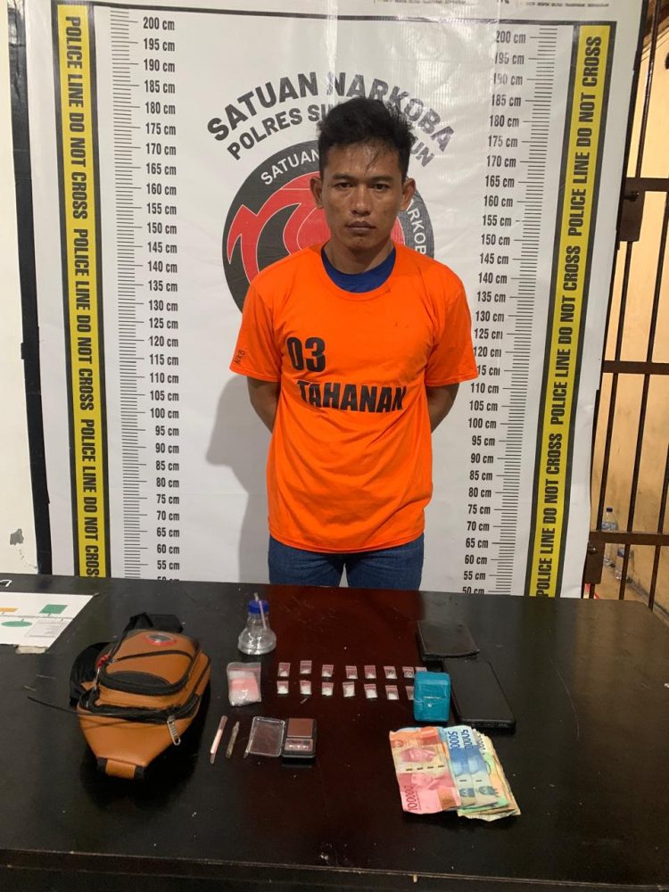 Foto tersangka dan barang bukti yang diamankan Polres Simalungun.