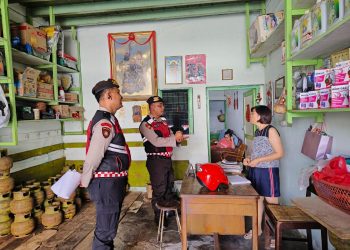 Satuan Samapta Polres Pematangsiantar sambang warga dengan menggelar patroli, pada Sabtu (26/4/2025) pagi.