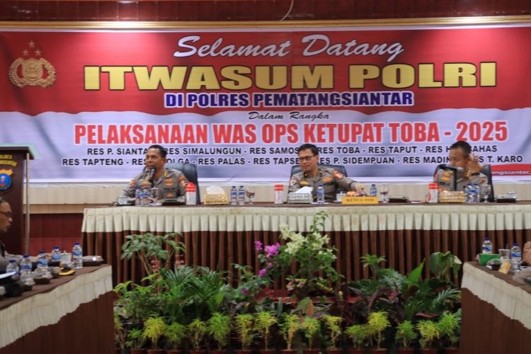 Kunjungan kerja (Kunker) Tim Supervisi Itwasum Mabes Polri, di Aula Polres Pematangsiantar, pada Kamis (10/4/2025) pagi, pukul : 09.00 WIB
