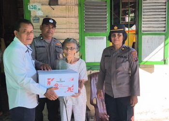 Polsek Siantar Marihat memberikan bantuan sosial (Bansos) kepada warga yang membutuhkan dalam rangka menyambut Hari Bhayangkara ke 79, pada 1 Juli 2025 mendatang, pada Rabu (25/6/2025) siang.