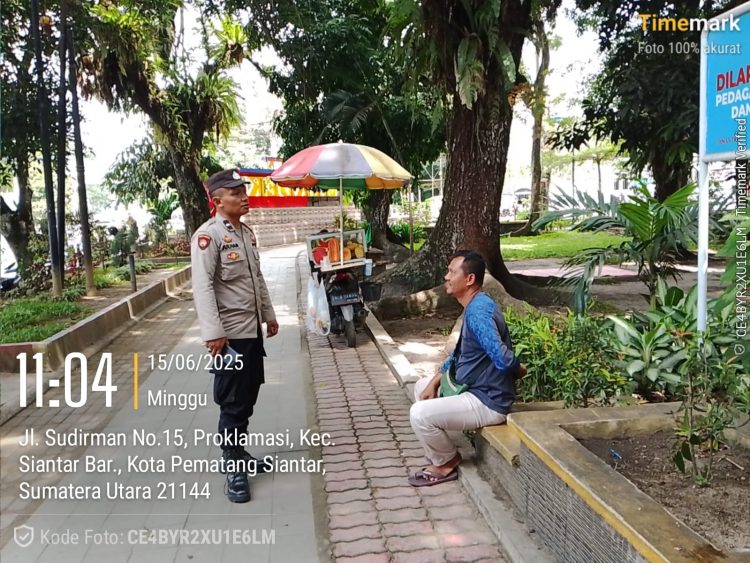 Polsek Siantar Barat menggelar patroli di wilayah hukumnya, pada Sabtu (15/6/2025) pagi.