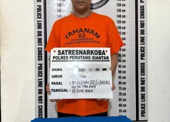 Polres Pematangsiantar berhasil menangkap KN alias D (38) yang nekat menyimpan narkotika jenis sabu dengan brutto 2,99 gram, di rumahnya, pada Jumat (13/6/2025) malam.