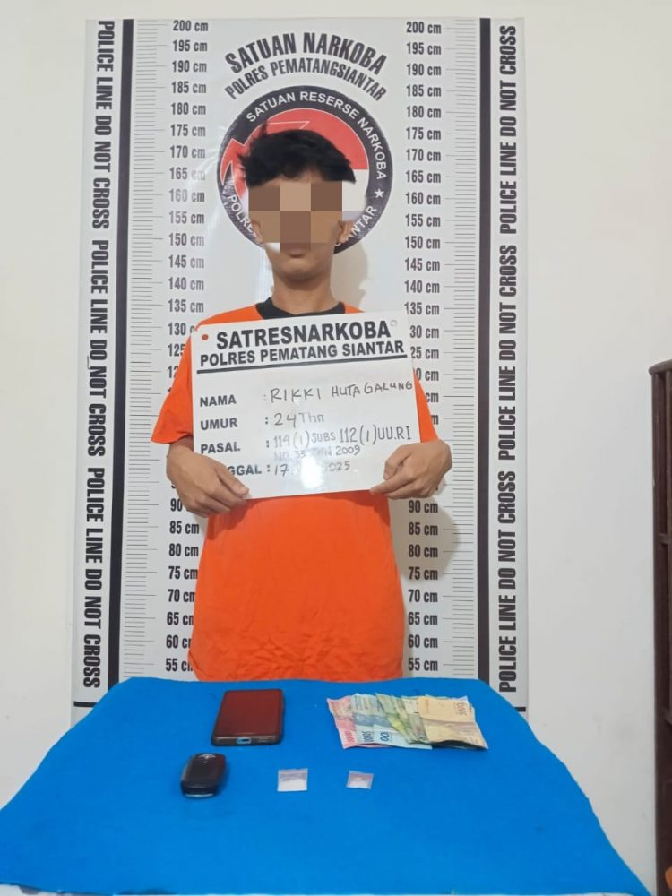 Foto pelaku dan barang bukti yang diamankan Polisi.
