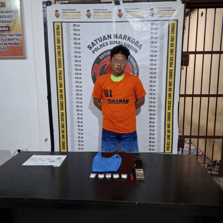 Foto pelaku dan barang bukti yang diamankan Polisi.