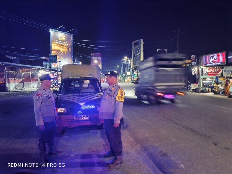 Polsek Siantar Marihat melaksanakan Blue Light Patrol (BLP) di wilayah hukum Polres Pematangsiantar dan Polsek Siantar Marihat, pada Rabu (11/6/2025) malam.