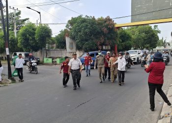 Sat Binmas Polres Pematangsiantar mendampingi Dinas Sosial Pemberdayaan Perlindungan Anak (Dinsos P3A) Kota Pematangsiatar dalam  penanganan dan penertiban gelandangan dan pengemis (Gepeng), pada Rabu (25/6/2025) sore.