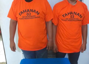 Foto kedua tersangka dan barang bukti yang diamankan Polisi.