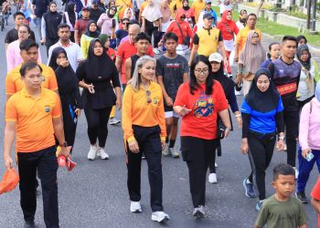 Kapolres Pematangsiantar, AKBP Sah Udur T.M. Sitinjak SH, SIK, MH, menghadiri Car Free Day (CFD) bersama WEBS (Wartawan Ekonomi & Bisnis Sisibataslabuhan) yang diselenggarakan Kantor Perwakilan (KPw) Bank Indonesia Pematangsiantar, di Lapangan Haji Adam Malik Kota Pematangsiantar, pada Minggu (20/7/2025) pagi.