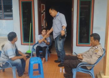 Sat Reskrim Polres Pematangsiantar melakukan pengecekan Tempat Kejadian Perkara (TKP) pengancaman, di Jalan Tambun Pematangsiantar, pada Rabu (2/7/2025) siang.