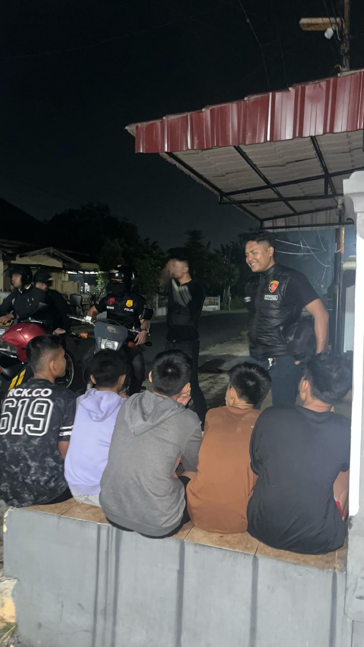 Tim Khusus (Timsus) Dayok Mirah melaksanakan patroli hingga subuh, di wilayah hukum Polres Pematangsiantar, yang dimulai pada Jumat (25/7/2025) malam, sekira pukul 23.30 WIB.
